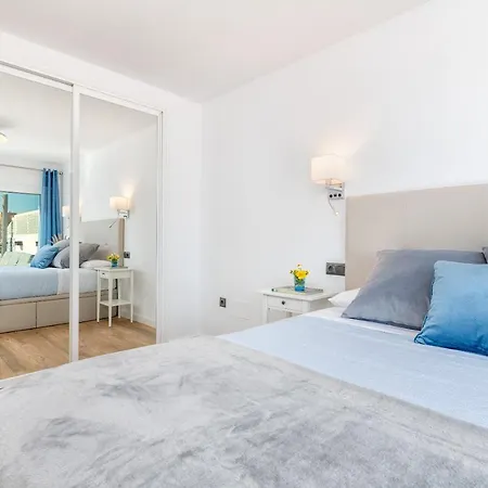 Lola Playa Puerto Marina Apartment Benalmádena