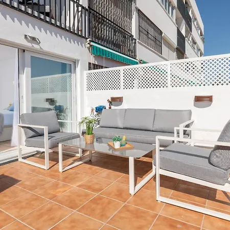 Lola Playa Puerto Marina *