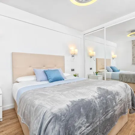 Apartment Lola Playa Puerto Marina Benalmádena